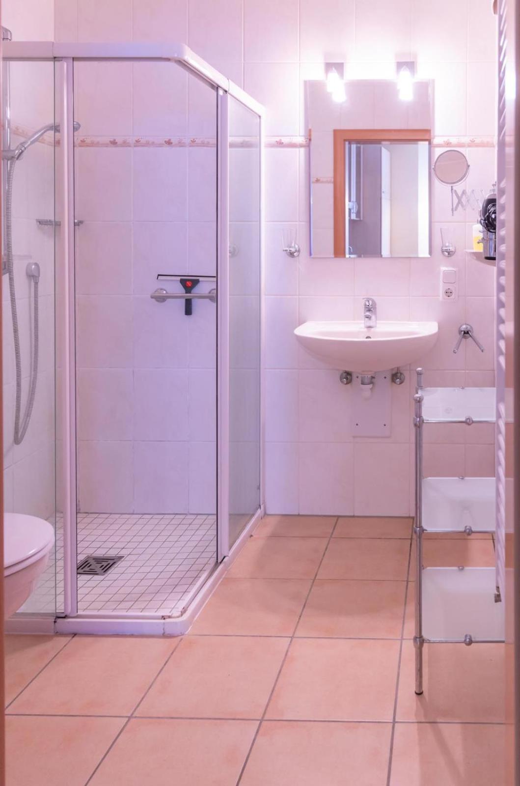 Ferienwohnung 4 Am Petersberg Neef المظهر الخارجي الصورة
