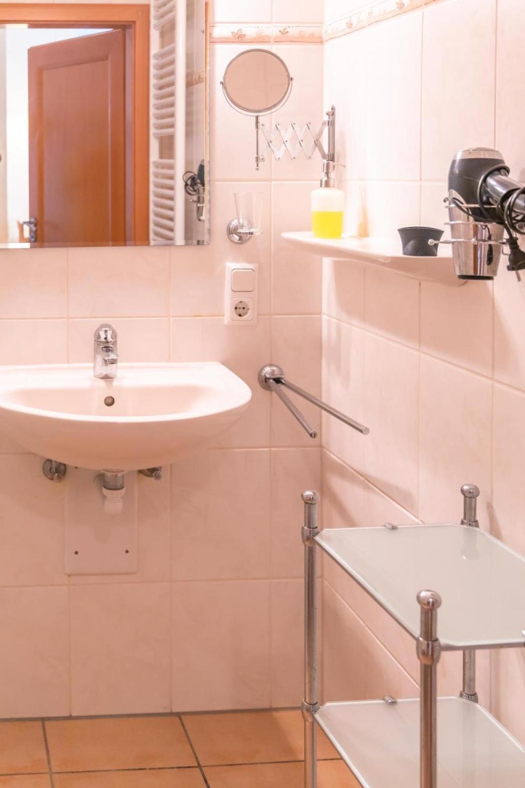 Ferienwohnung 4 Am Petersberg Neef المظهر الخارجي الصورة